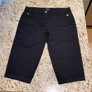 White House black market slim pedal pusher crop, size 8
